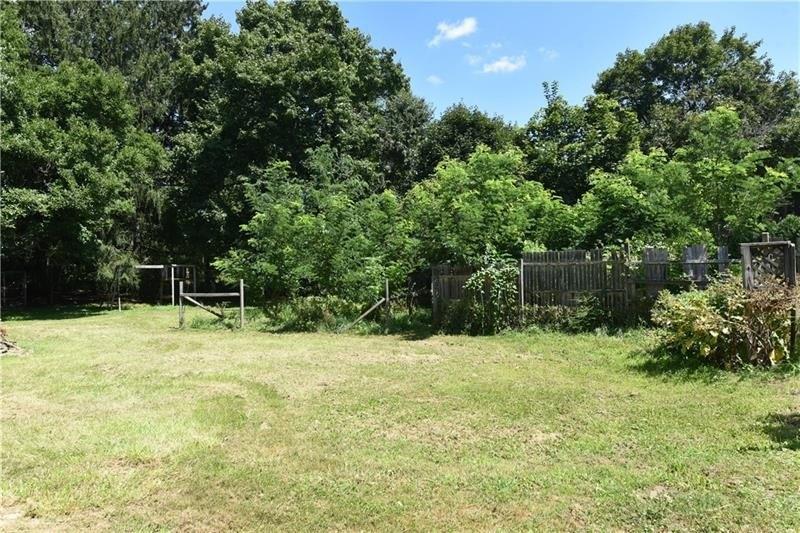 E Moody Ave, New Castle, PA 16105