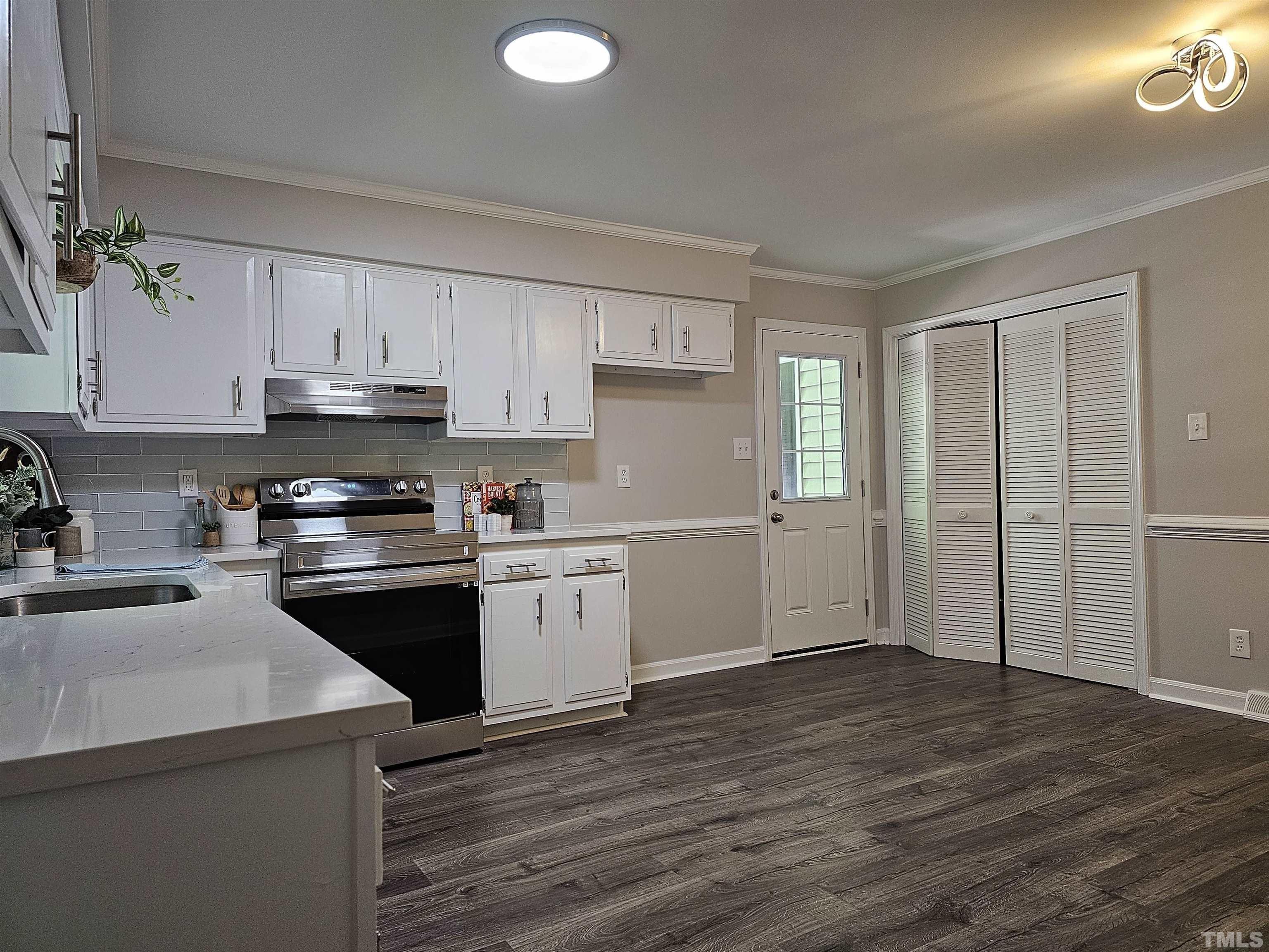 Applewood Ln, Raleigh, NC 27609