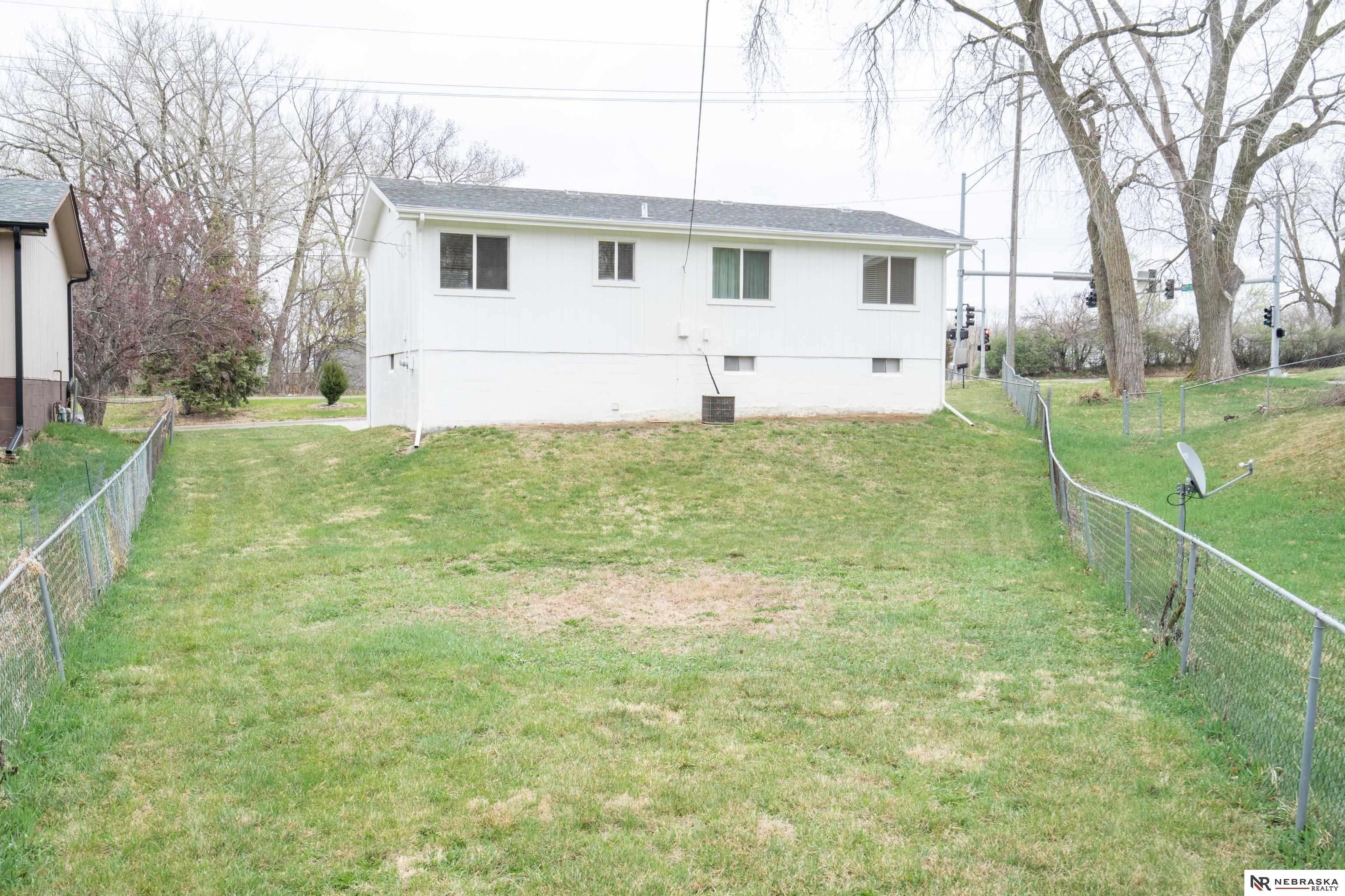 Curtis Ave, Omaha, NE 68104