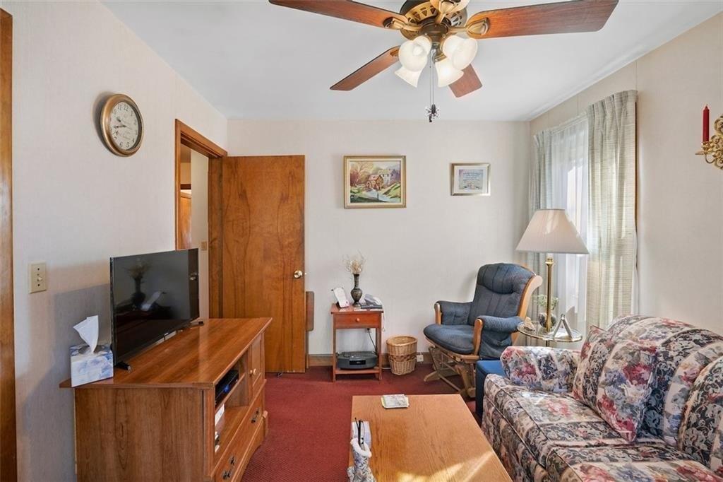 Murphy Dr, Cumberland, RI 02864