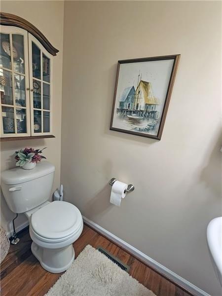 Flint Dr, Washington, PA 15301