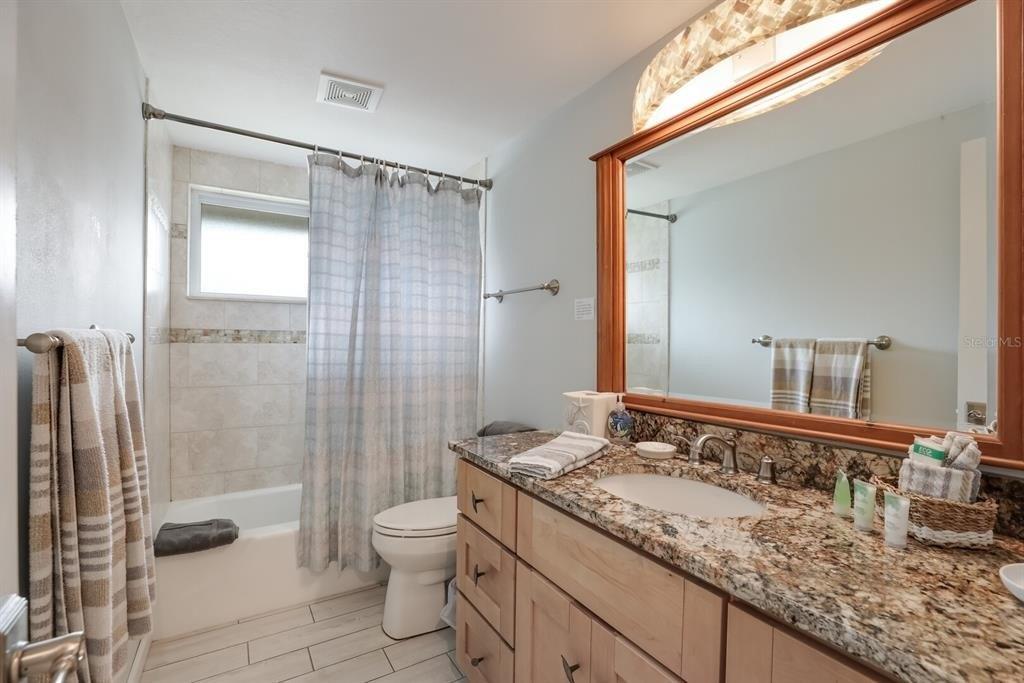101st St W, Bradenton, FL 34210