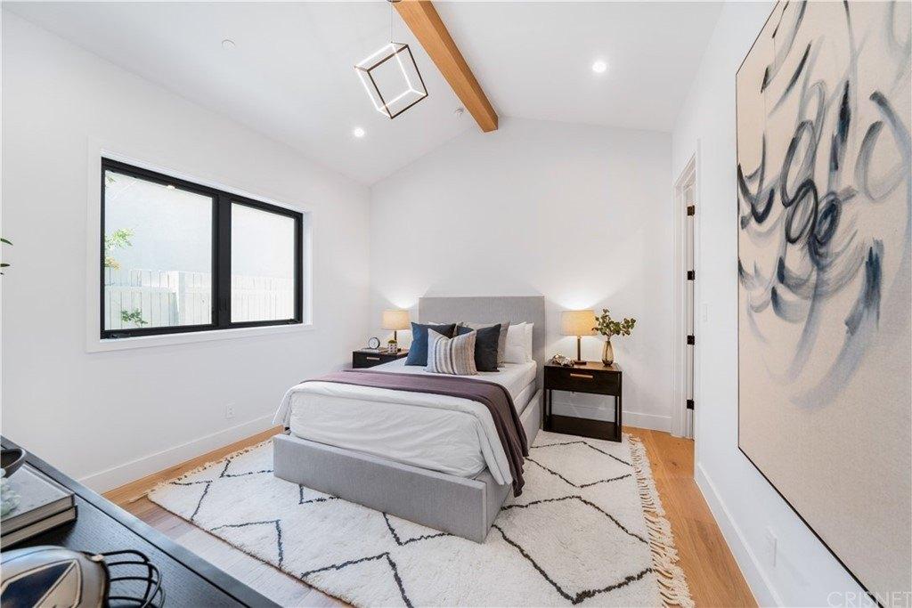 Murietta Ave, Sherman Oaks, CA 91401