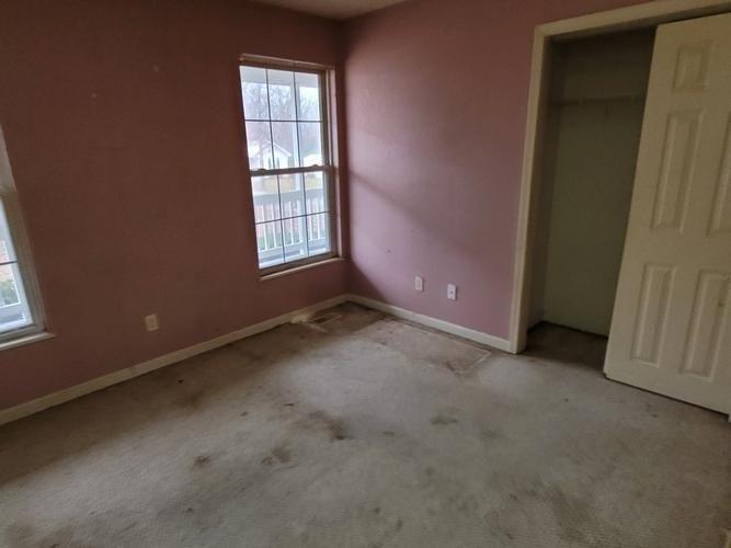 Pin Oak Ct, Cuba, MO 65453
