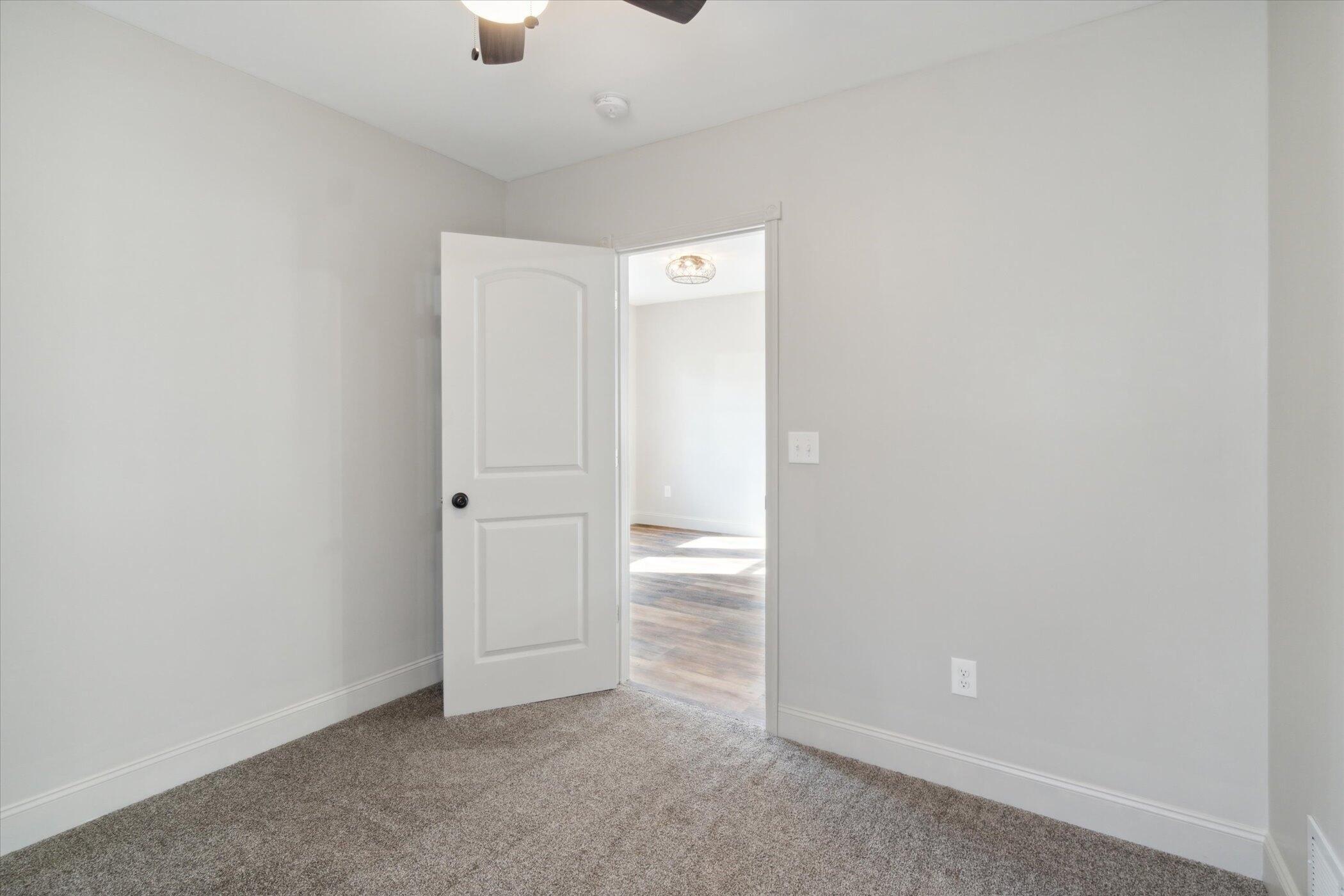 Hillside Ave, Jackson, MI 49203