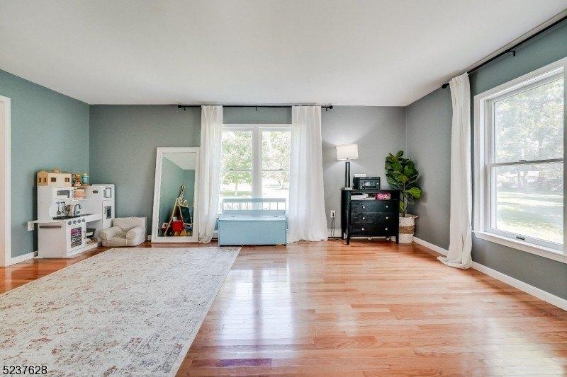 Clover Ave, Washington, NJ 07882