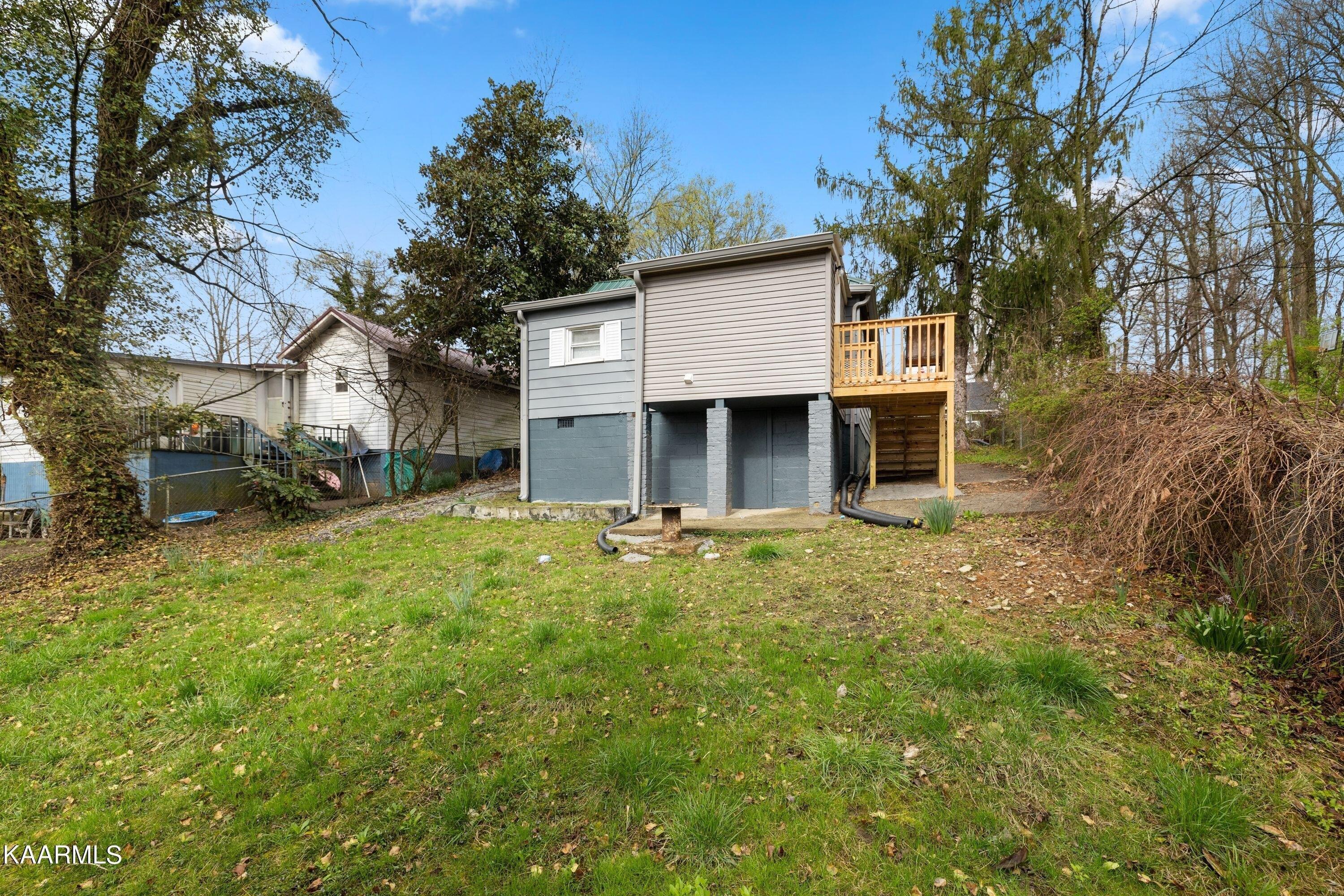 Nichols Ave, Knoxville, TN 37917