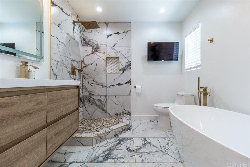 Benald St, Lancaster, CA 93535
