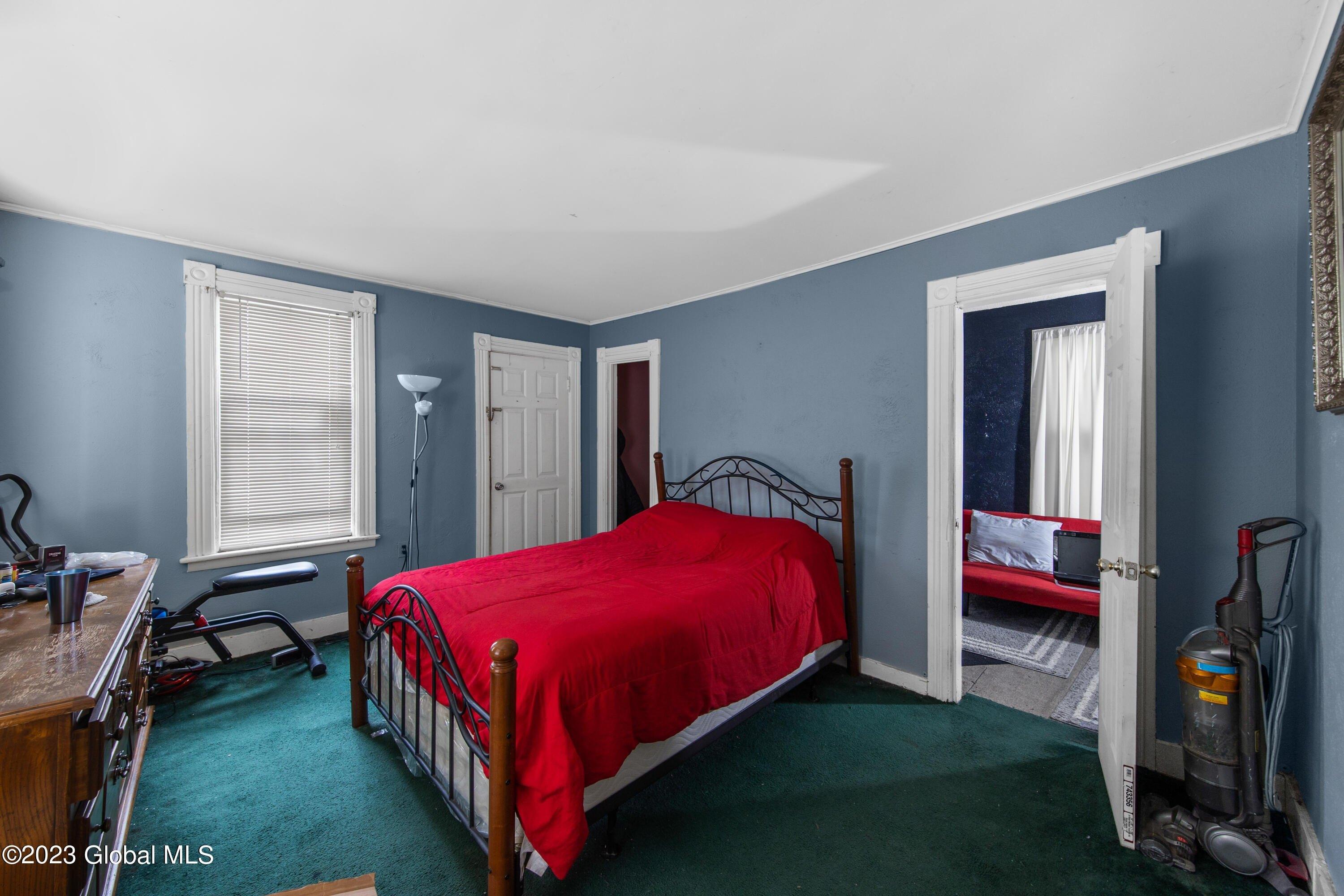 Eastern Ave, Schenectady, NY 12308