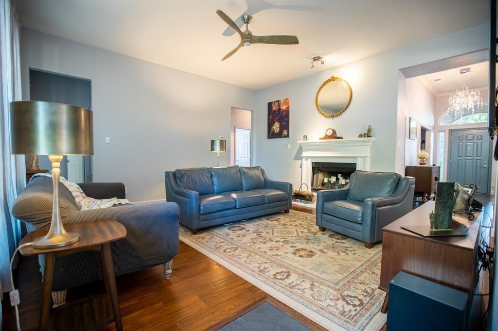 Clear Creek Dr, Red Oak, TX 75154