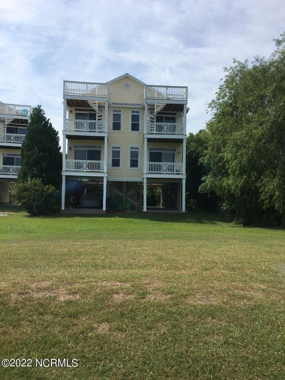 Marina Townes Dr, New Bern, NC 28560