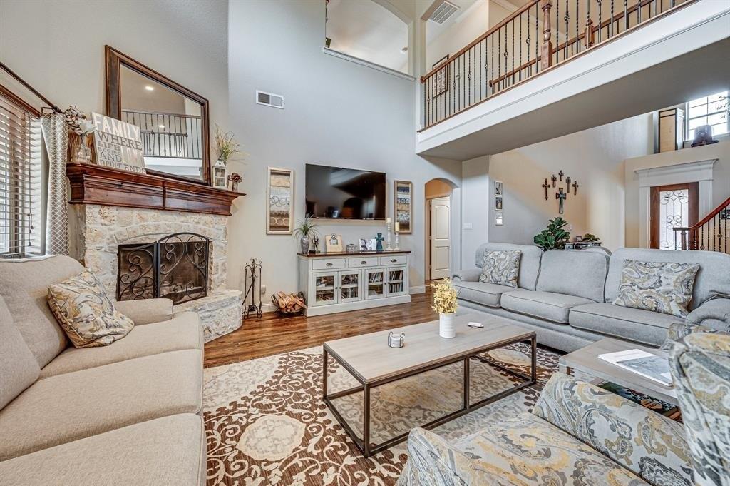 Williamsburg Ln, Red Oak, TX 75154