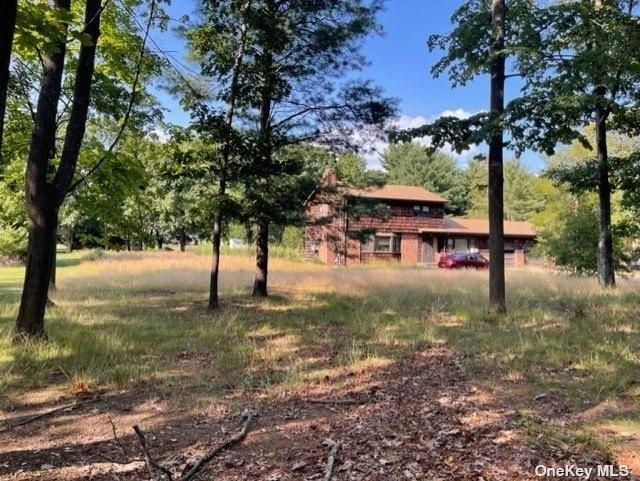Landing Meadow Rd, Smithtown, NY 11787