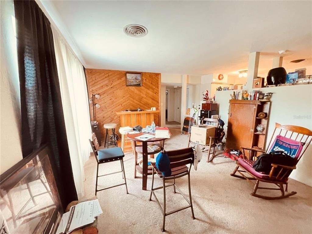 Iris Ave, Seminole, FL 33777