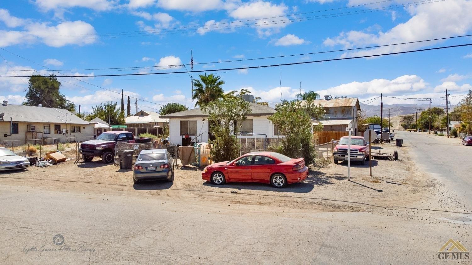 Mary St, Maricopa, CA 93252