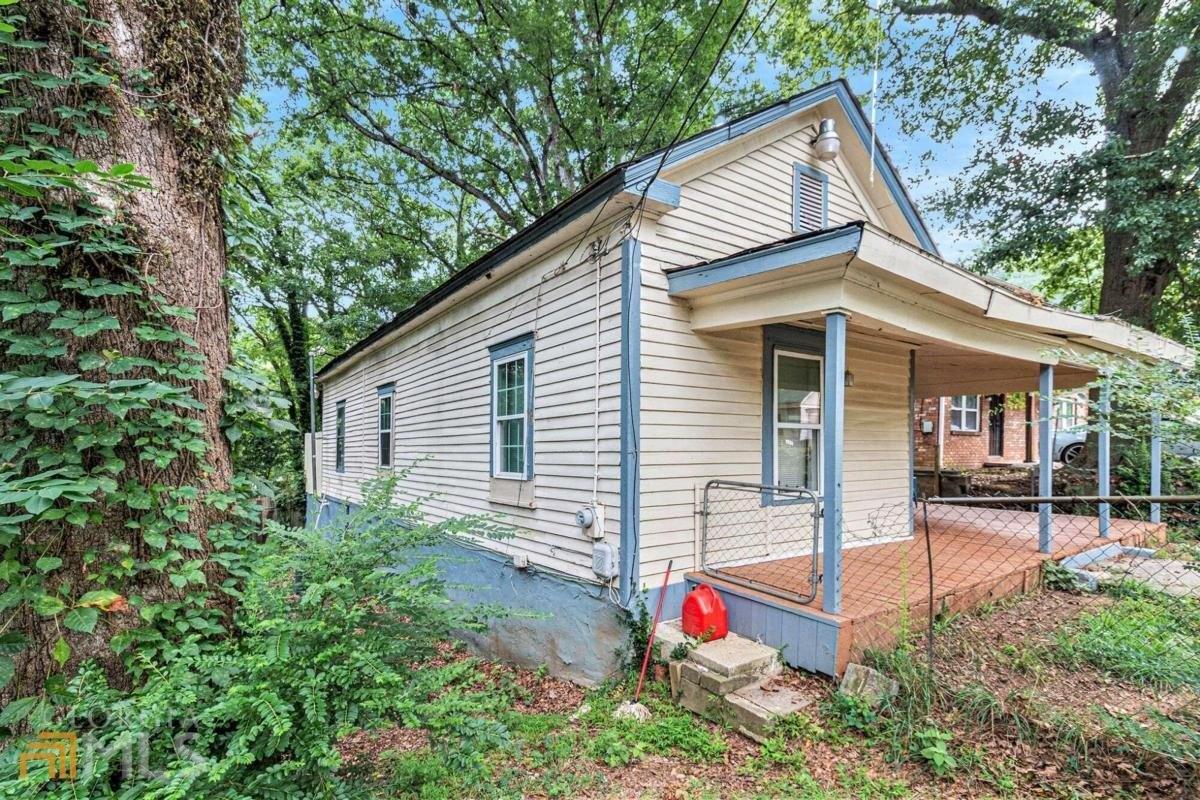 Roberts View Ave, East Point, GA 30344