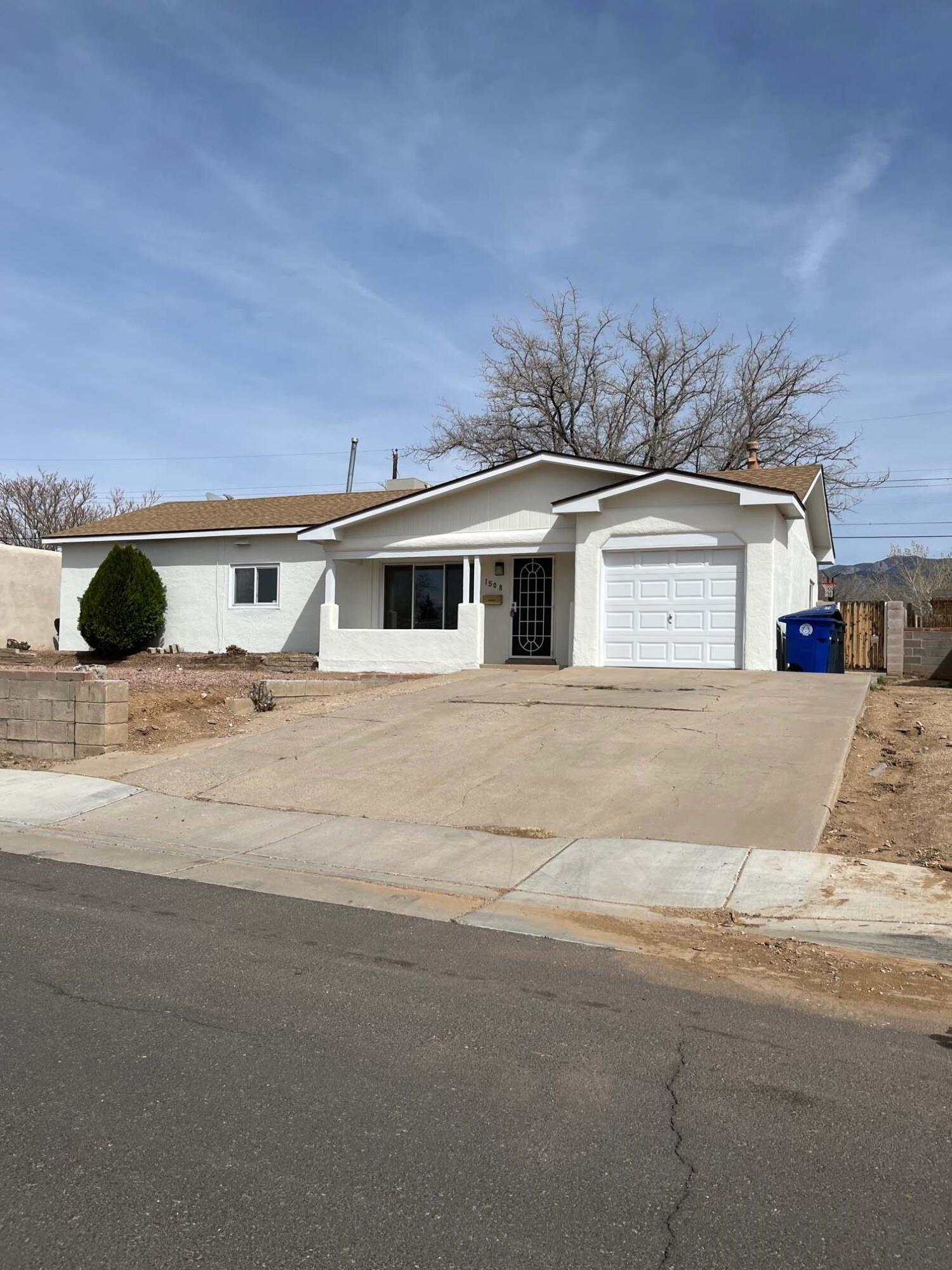Hoffman Dr Ne, Albuquerque, NM 87110