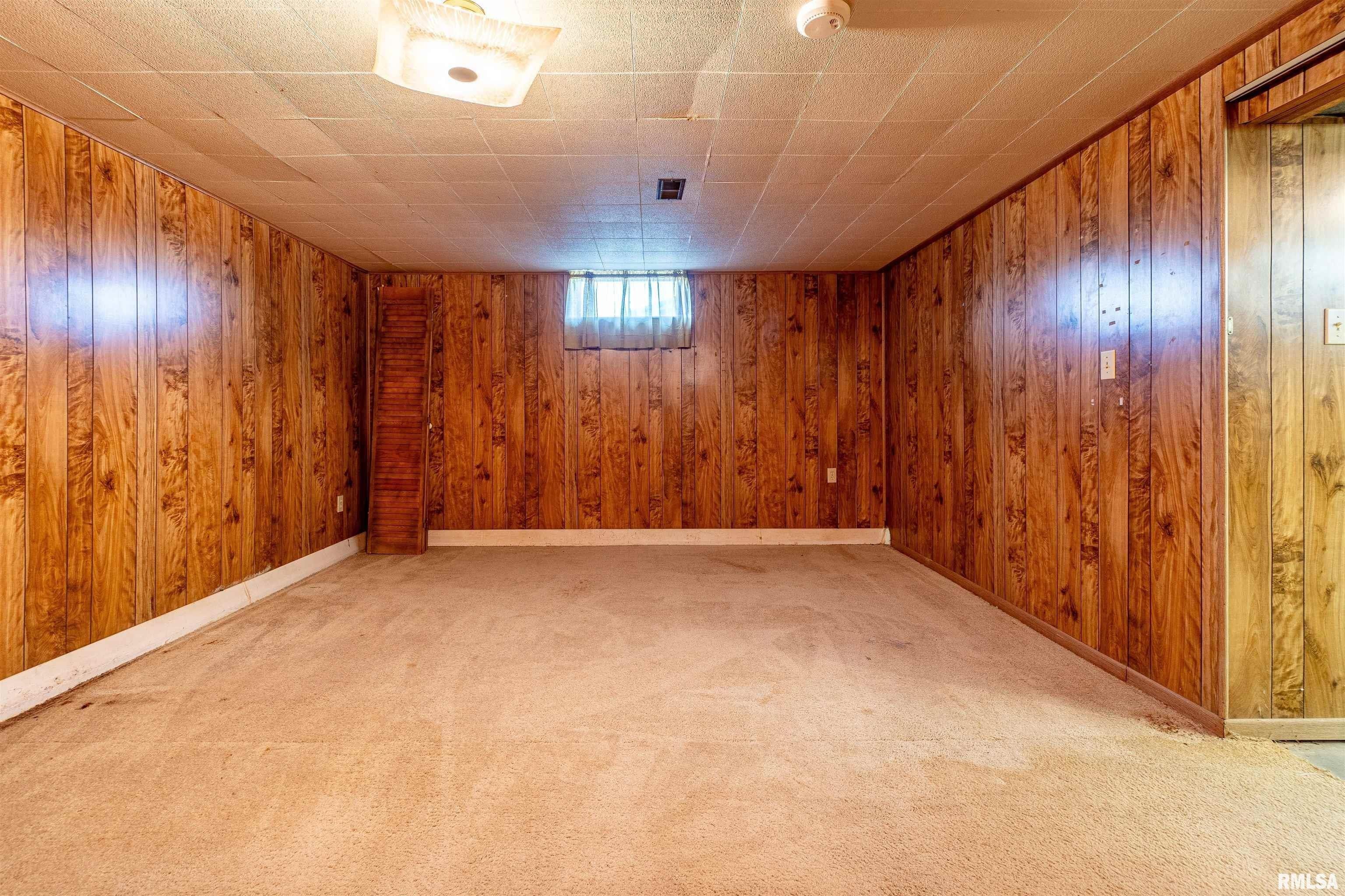W Bacon Dr, Peoria, IL 61614