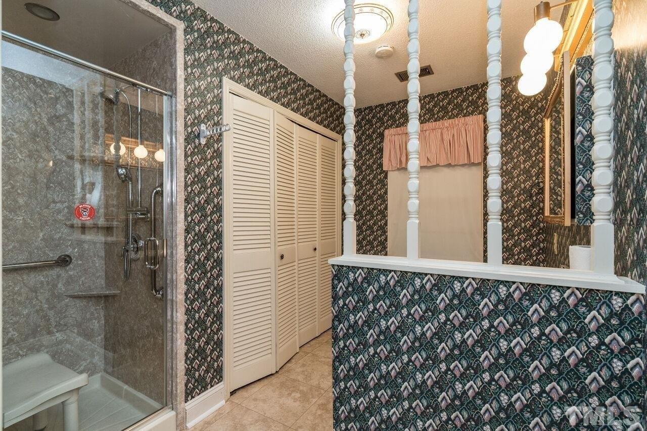 Medlin Dr, Cary, NC 27511