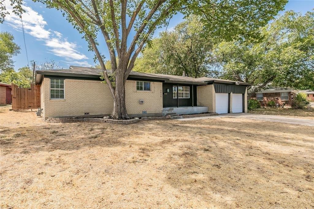 Tourist Dr, North Richland Hills, TX 76117