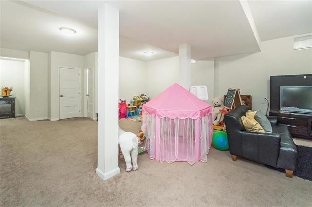 Swabia Ct, Macungie, PA 18062