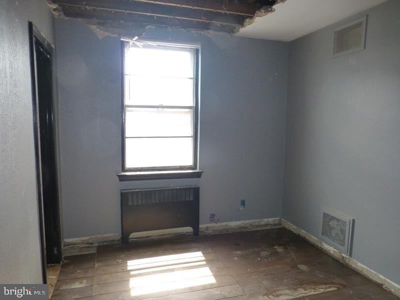 E Slocum St, Philadelphia, PA 19150