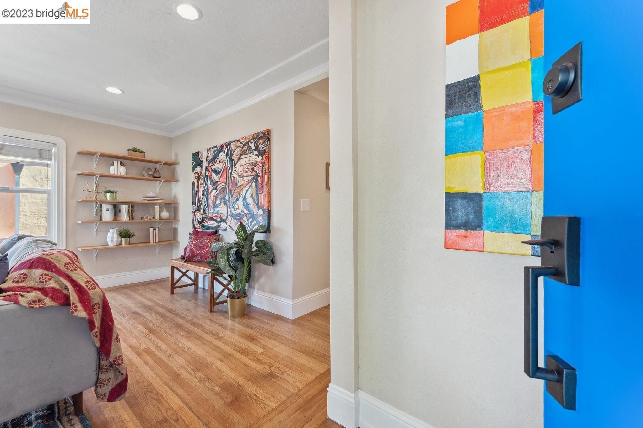 Roberts Ave, Oakland, CA 94605