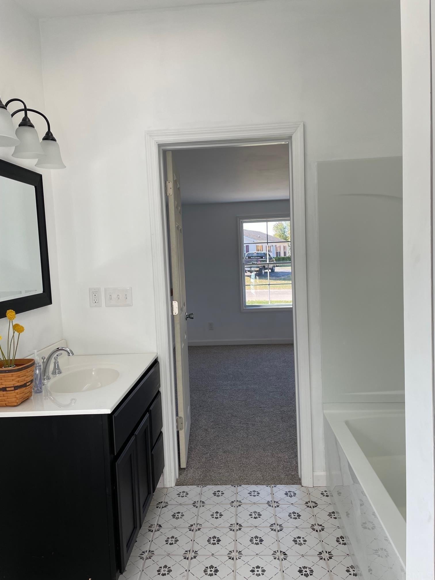 Crestwood Ct, Union City, IN 47390