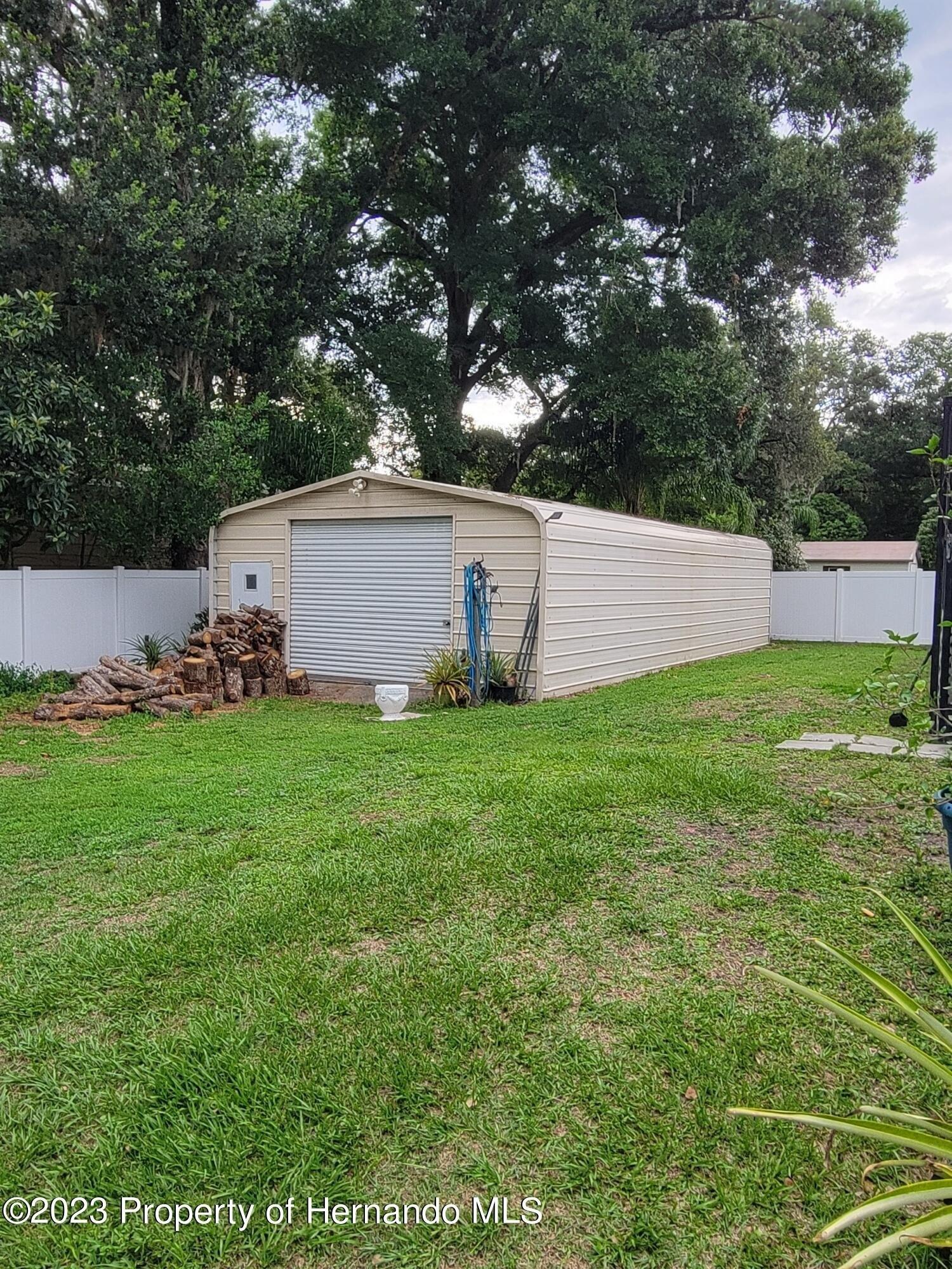 Hickory Hill Ln, Dade City, FL 33525