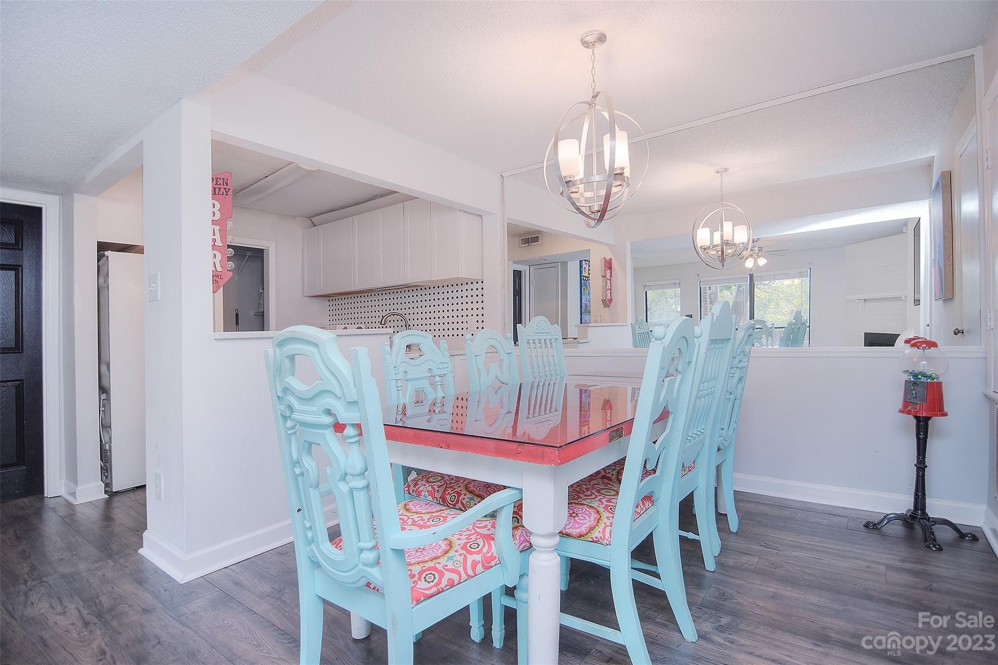 Sharon Rd W, Charlotte, NC 28210