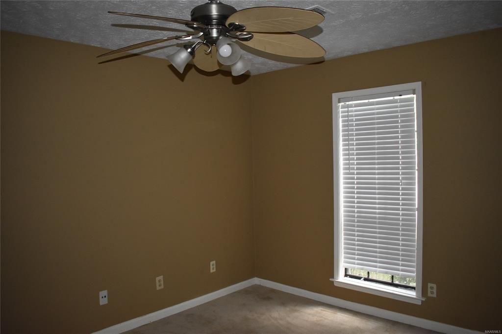 Vineyard Ln, Montgomery, AL 36117