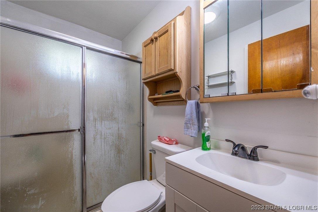 Antique Rd, Camdenton, MO 65020