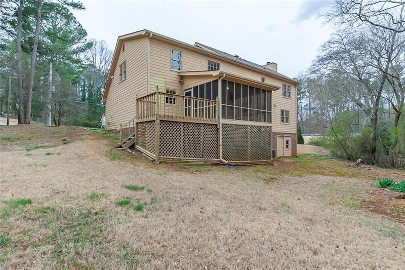 Gwens Trl Sw, Lilburn, GA 30047