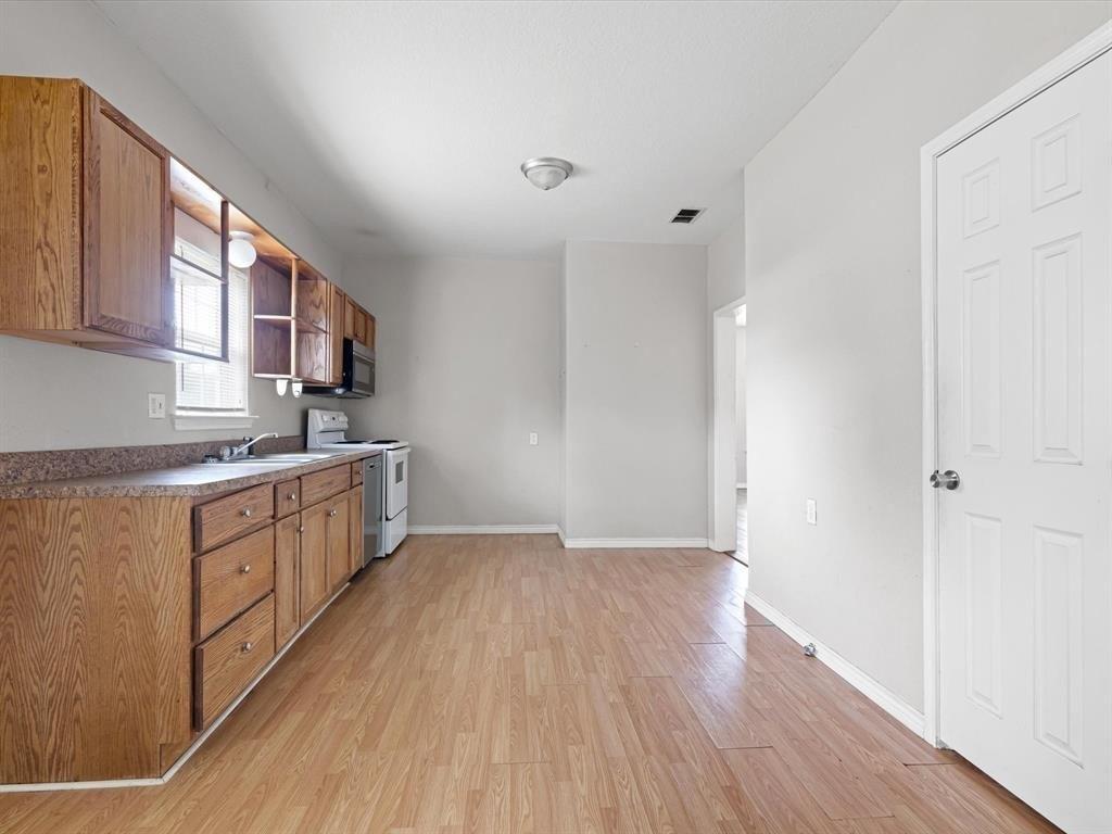 Trail Dr, Bowie, TX 76230