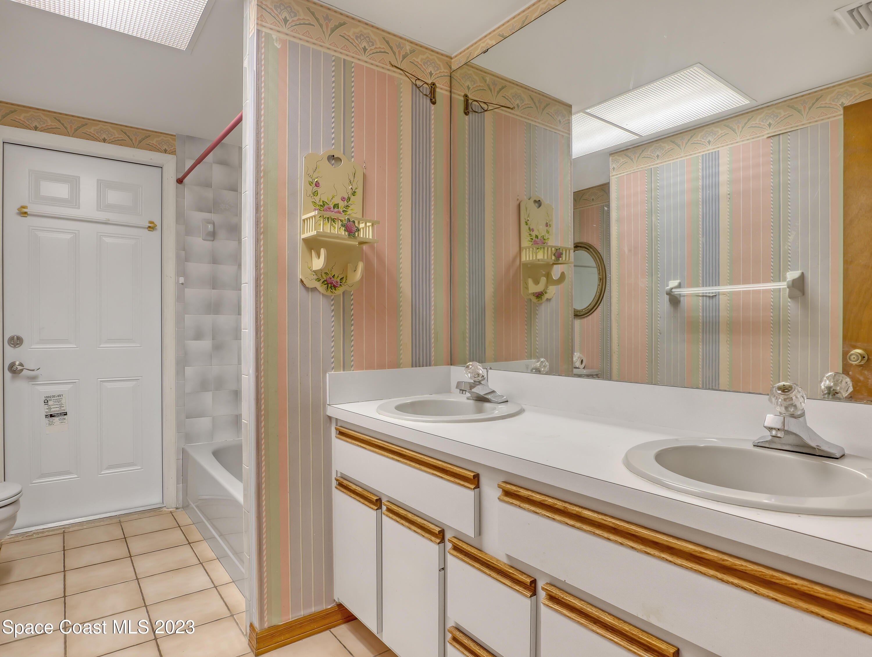 Haftez St Ne, Palm Bay, FL 32907
