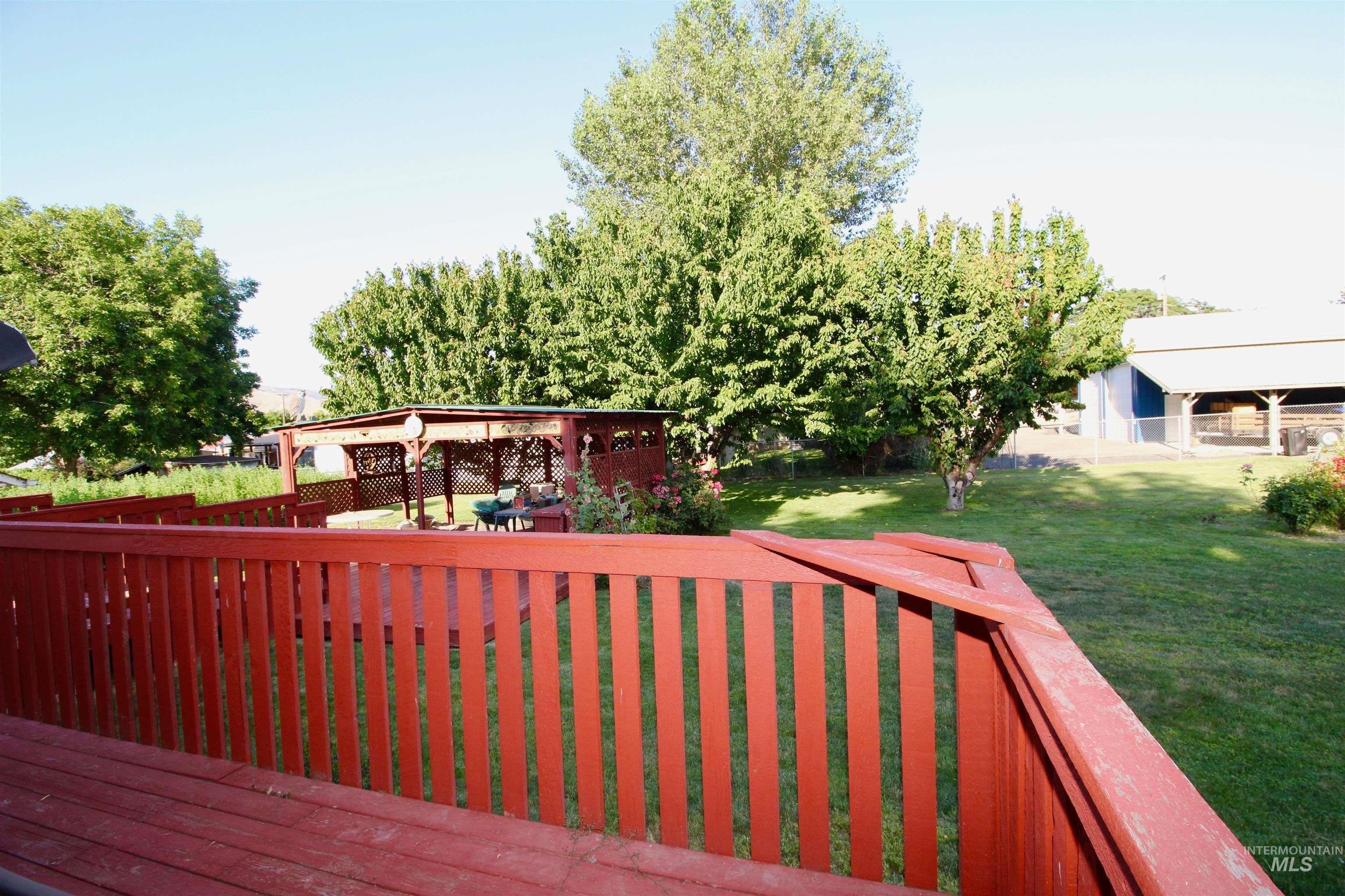 Francis Ave, Clarkston, WA 99403