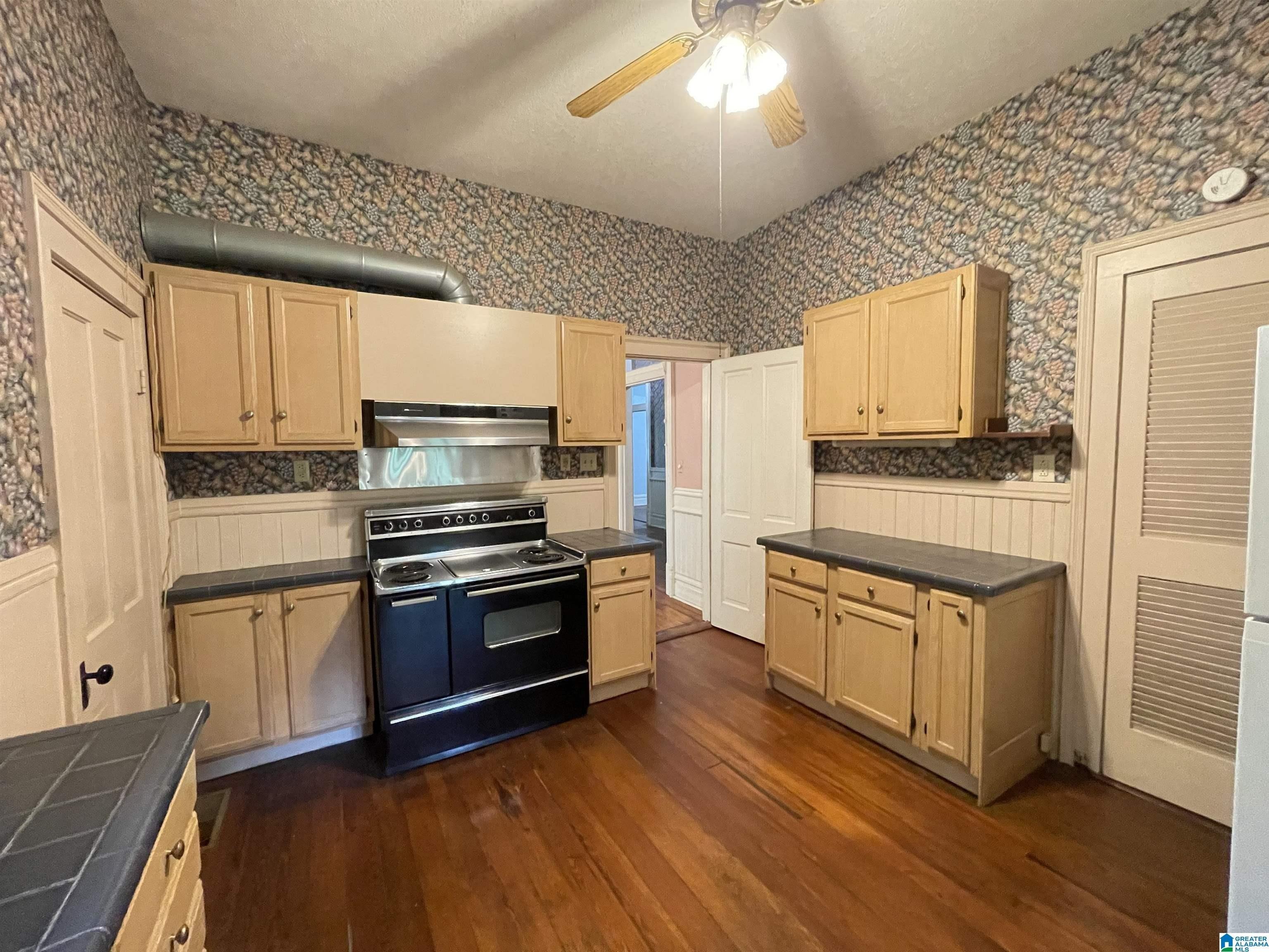 Mckibbon St, Oxford, AL 36203