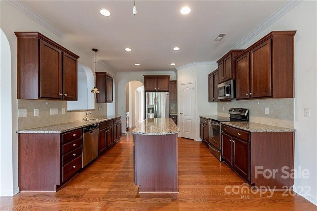 Thach Ct, Huntersville, NC 28078