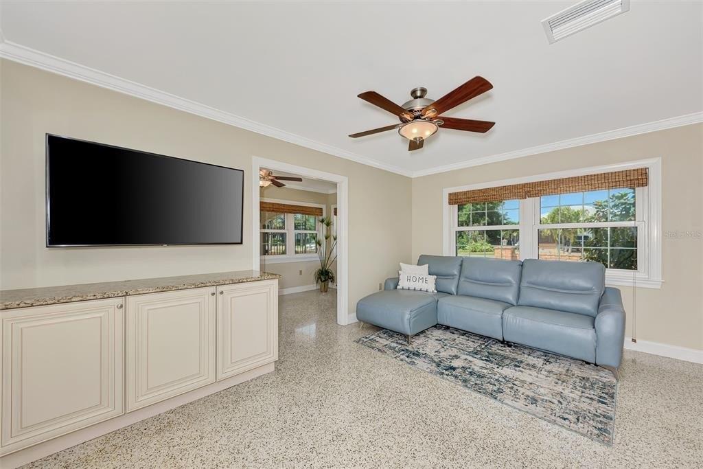 Hollywood Blvd, Sarasota, FL 34231