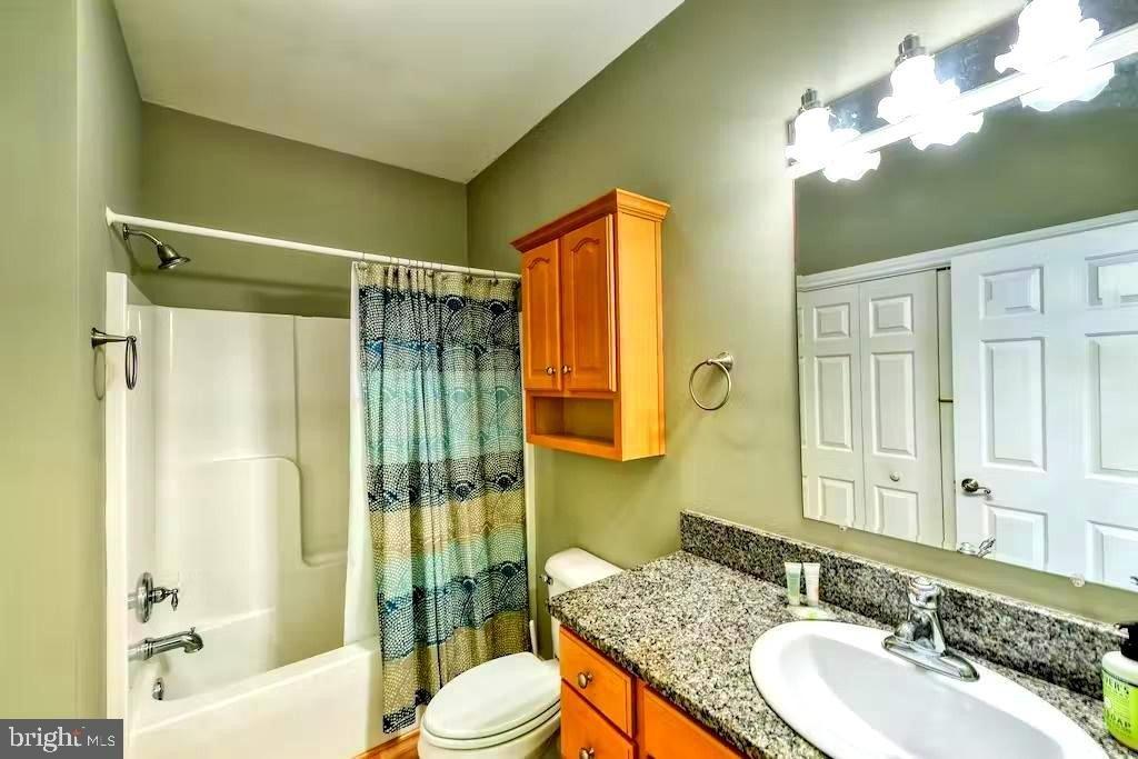Jerdone Island Dr, Bumpass, VA 23024