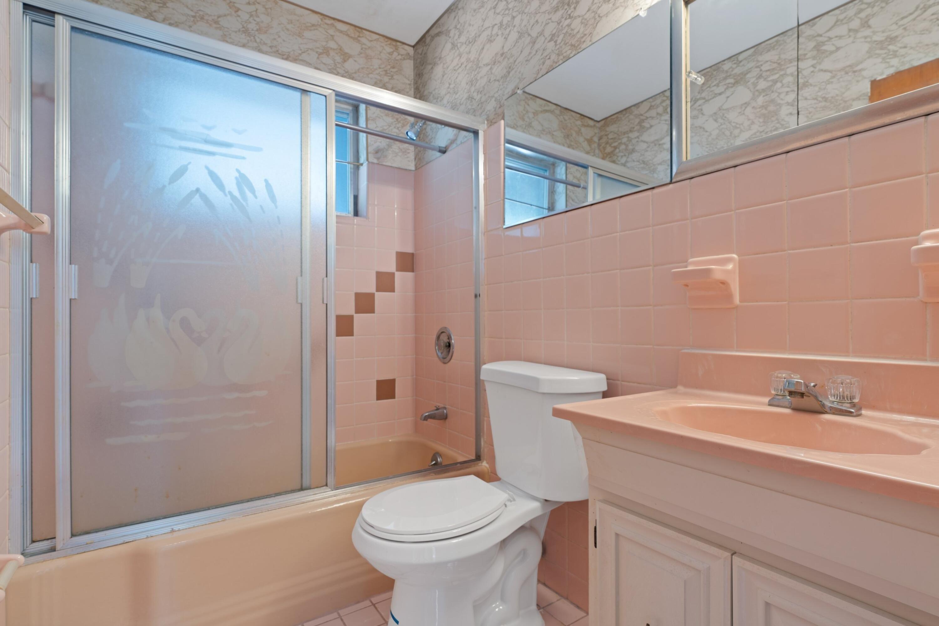 Sw 4th Ct, Hallandale Beach, FL 33009