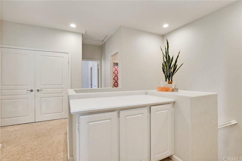 Acacia Dr, Valencia, CA 91354