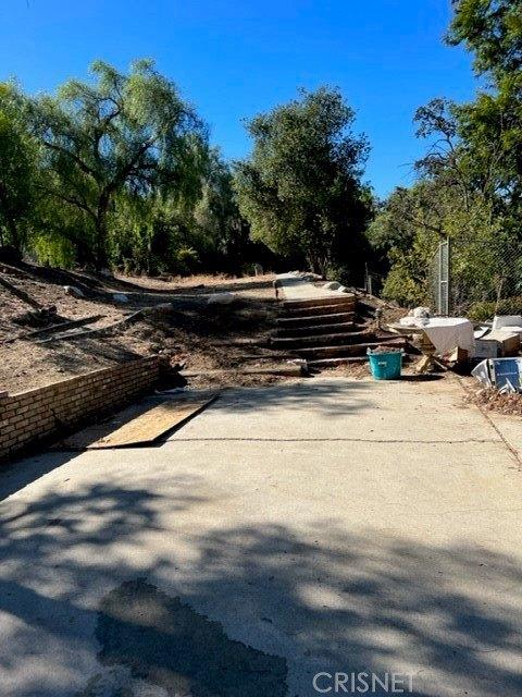 Gierson Ave, Chatsworth, CA 91311