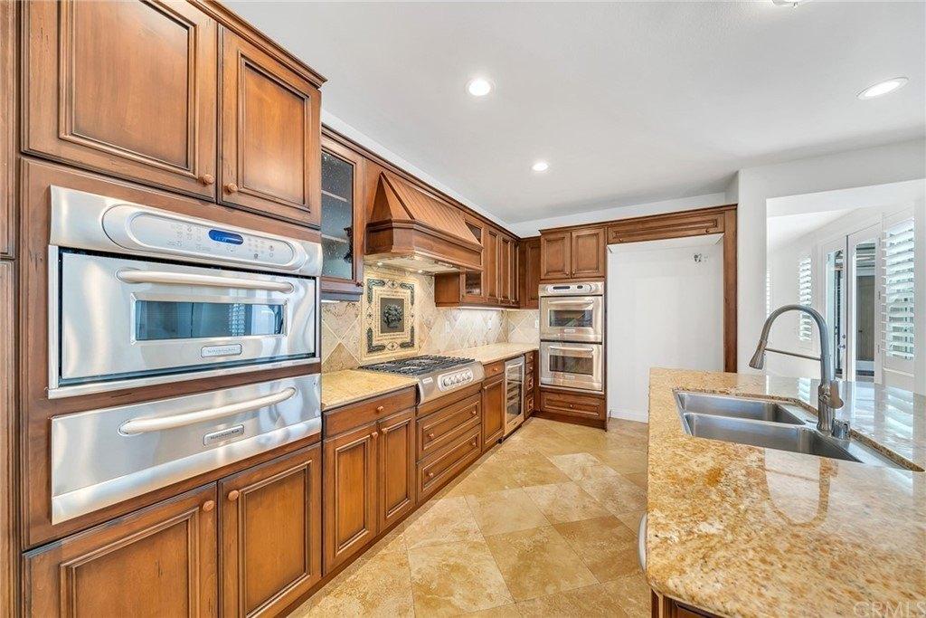 Whittier Ave, Brea, CA 92821