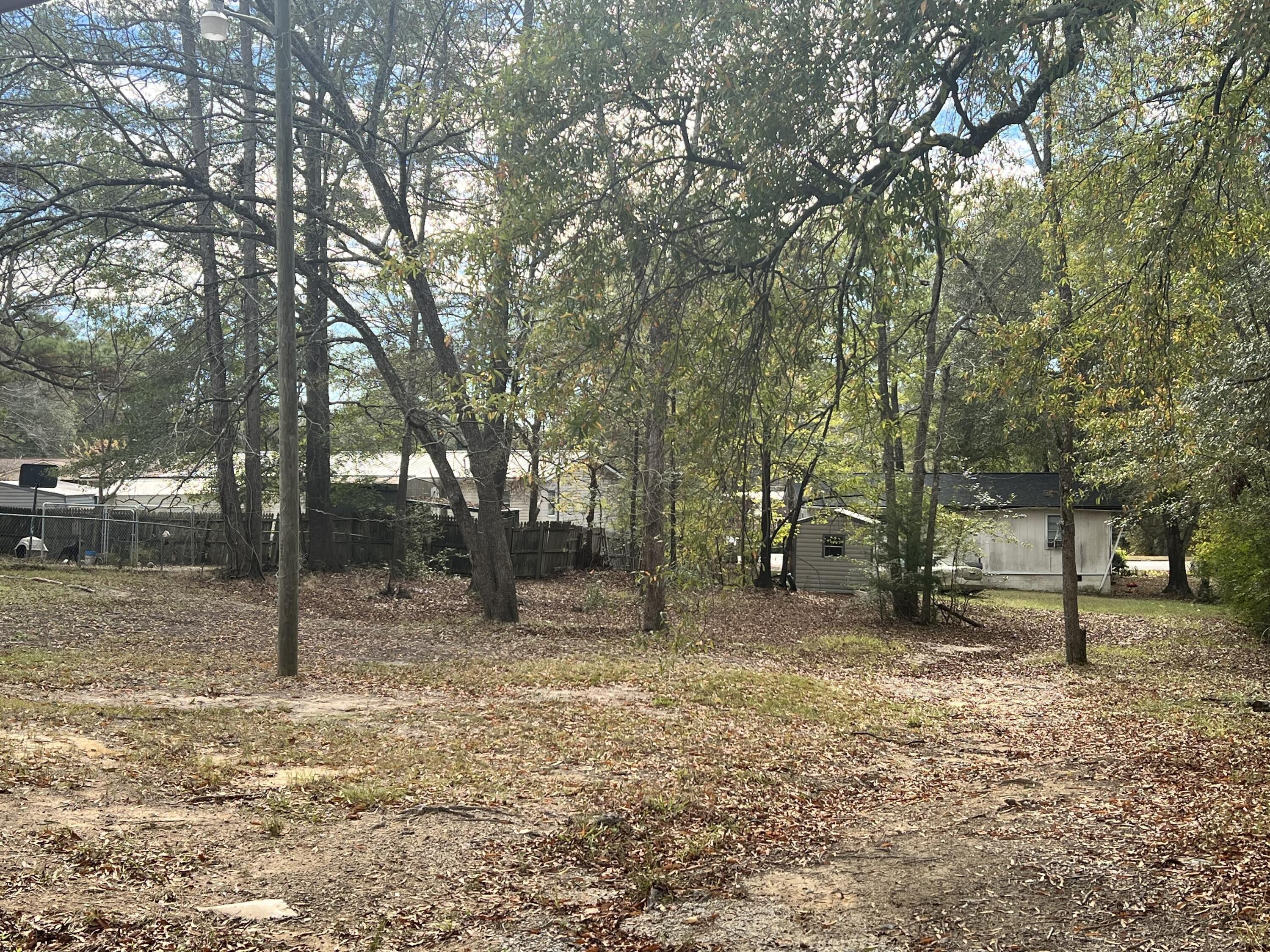 W Pine St, Washington, GA 30673