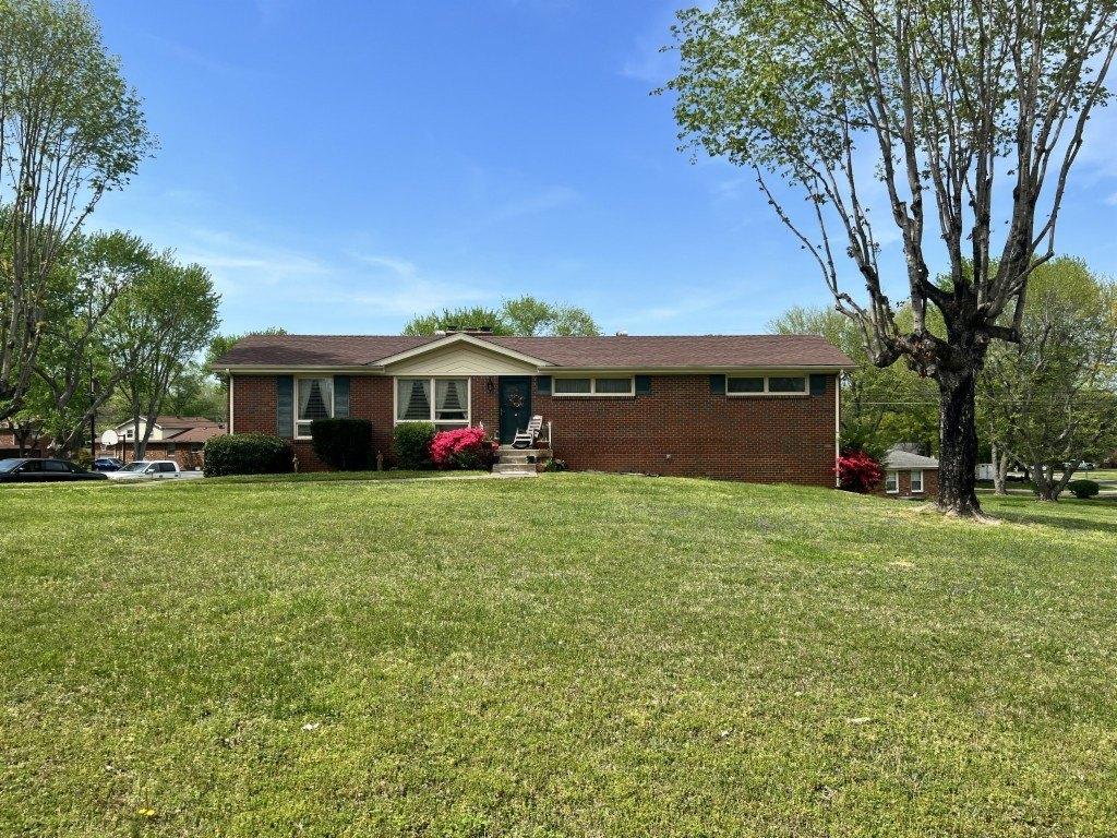 Allendale Dr, Clarksville, TN 37043