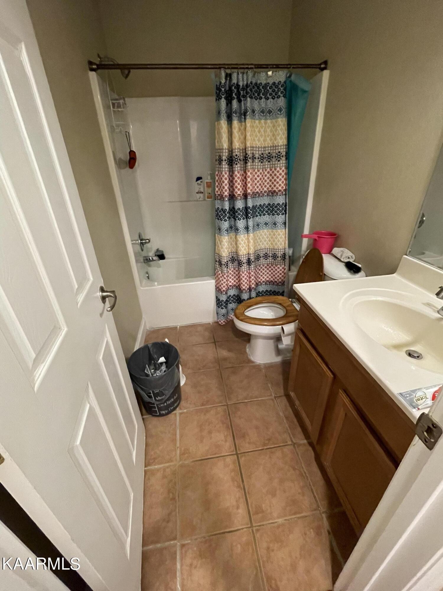 Marston Ln, Knoxville, TN 37920