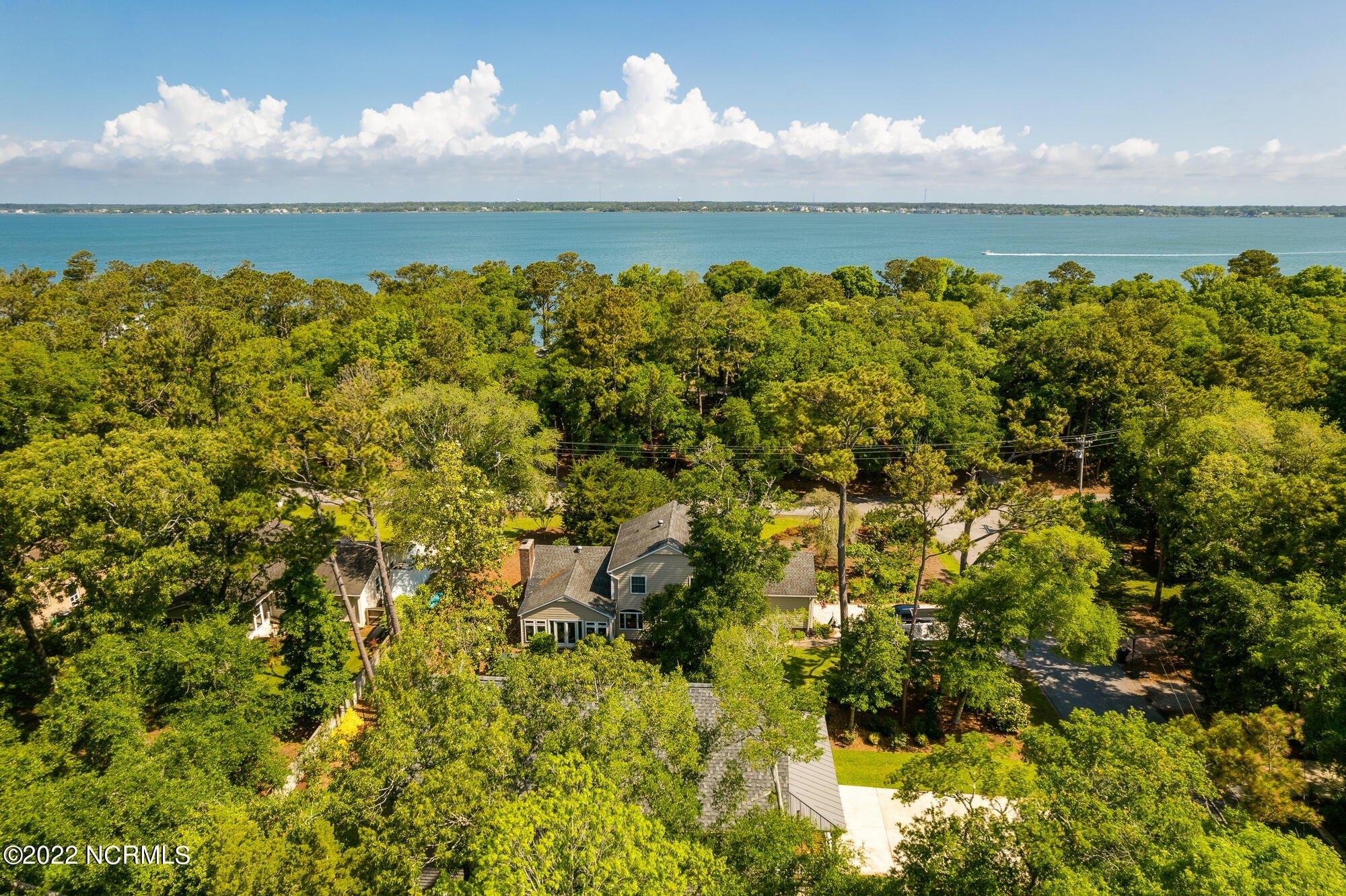 Oakleaf Dr, Atlantic Beach, NC 28512