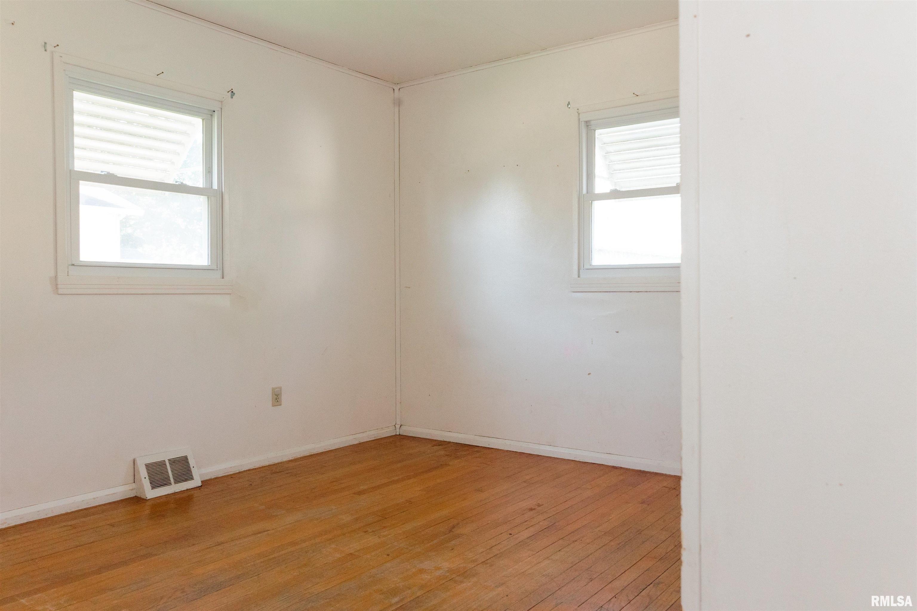 N Meadow St, Geneseo, IL 61254