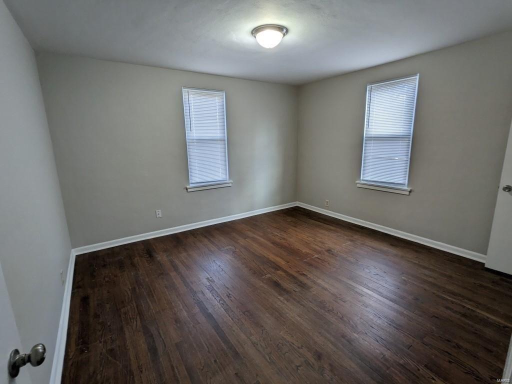 Moro Ave, Granite City, IL 62040